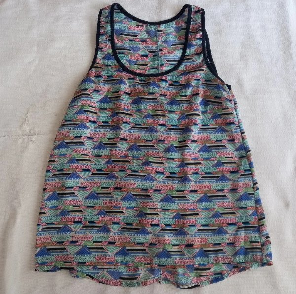 Producto - Musculosa estampada (T. M)