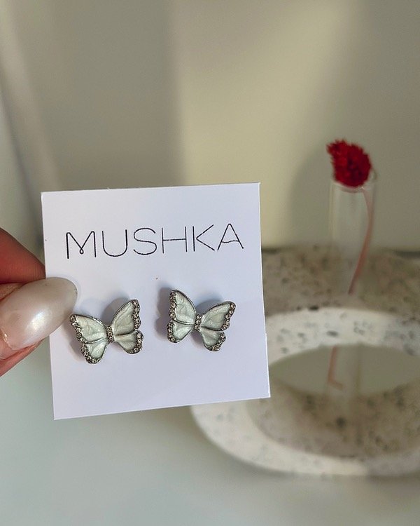 Producto - Aros mariposa verde agua y strass
