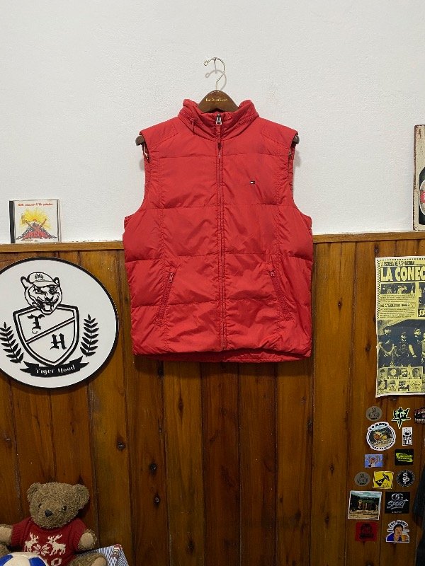 Producto - TOMMY HILFIGER CHALECO PLUMAS (M)