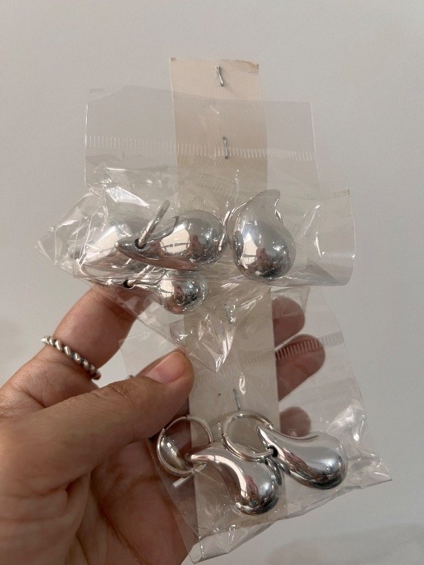 Producto - 2 pares de aros gota con argolla con bisagra
