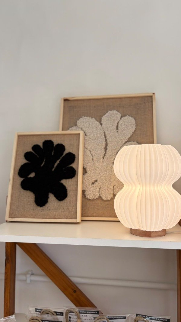 Producto - Cuadro tejido artesanal 31cm x 26cm - bordado negro - 5
