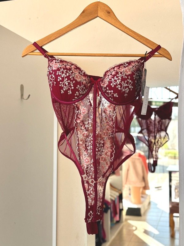 Producto - BODY AURORA BORDO