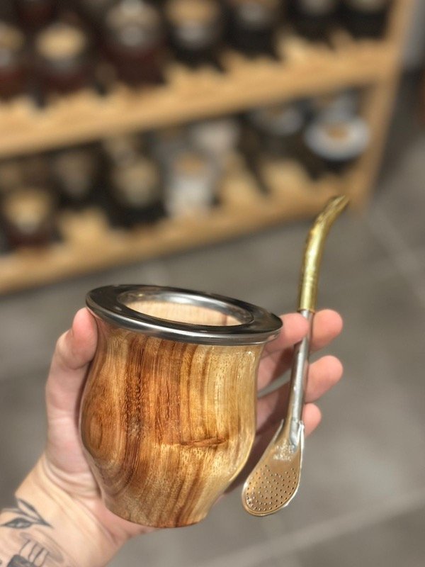 Producto - [COMBO] Camionero Algarrobo laqueado + Bombilla pico loro dorada