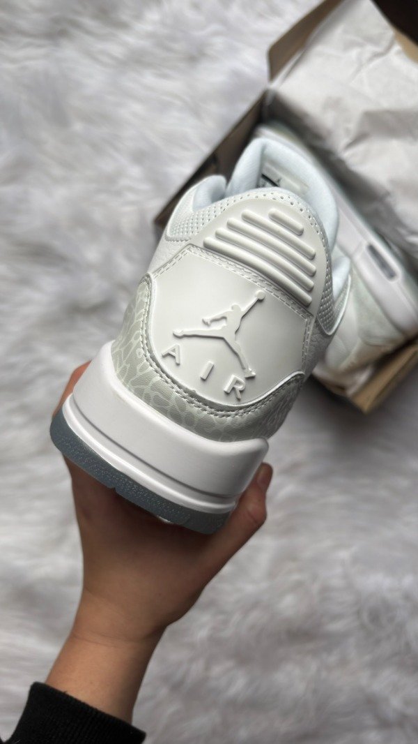 Producto - JORDAN RETRO 3 PURE MONEY - 2