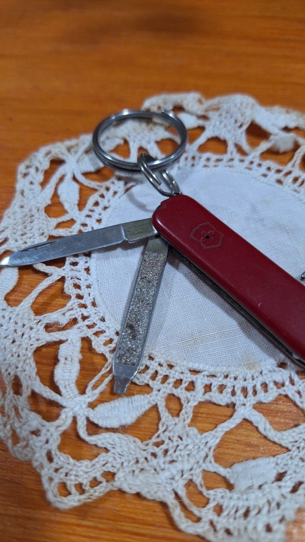 Producto - Navaja Multiusos Victorinox Classic bordo - 0
