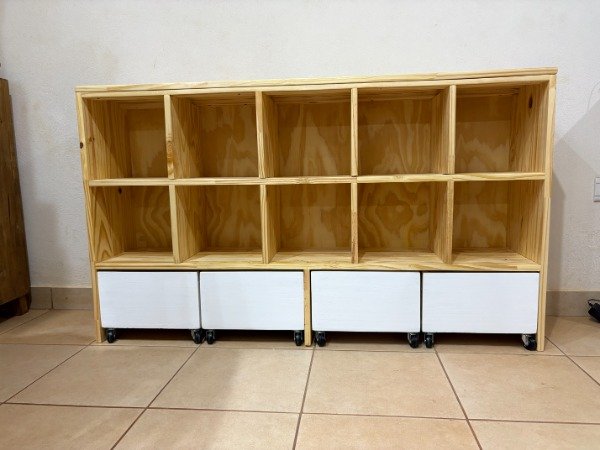 Producto - Mueble Juguetero con Ruedas