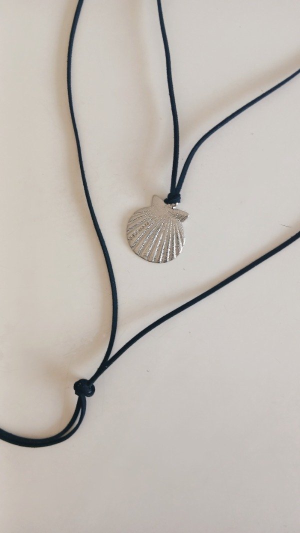 Producto - Collar De Gamuza Caracol