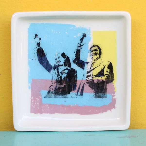 Producto - Plato cuadrado chico. Eva y Perón.