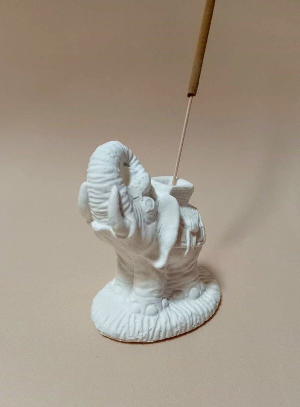 Producto - Elefante sobre pasto - PS20