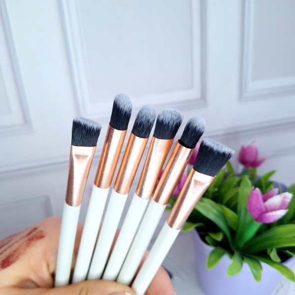 Producto - Set por 6 pinceles para ojos