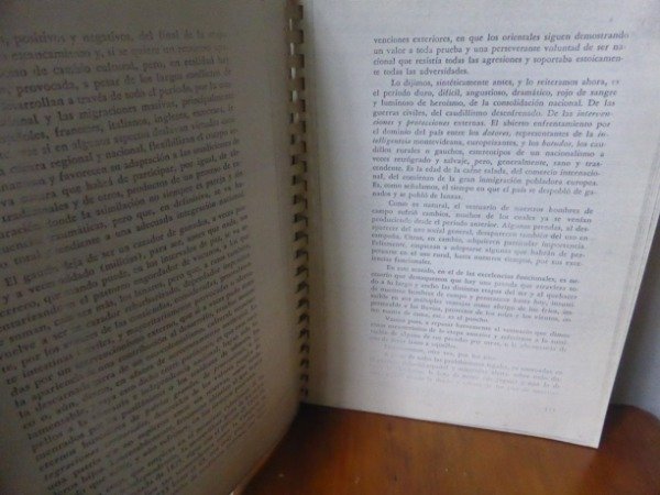 Producto - PILCHAS CRIOLLAS - FERNANDO O. ASSUNCAO - 1976 - ANILLADO - 1
