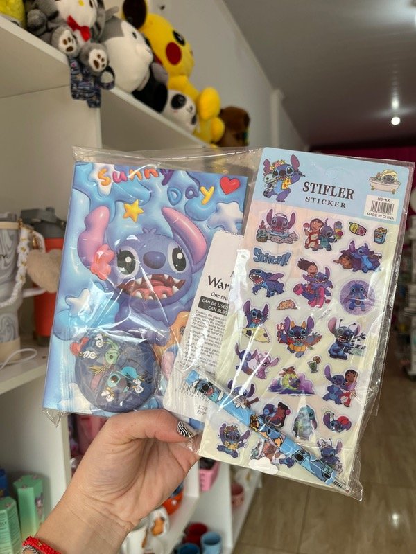 Producto - Combo STITCH Agenda+ pin+ stikers+ birome