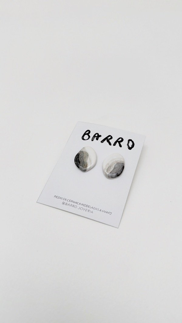 Producto - Arete degrade grises