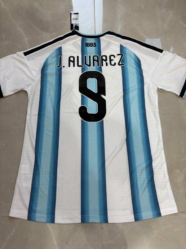Producto - ARG Local Mundial 2026 Version jugador 9 J. Alvarez