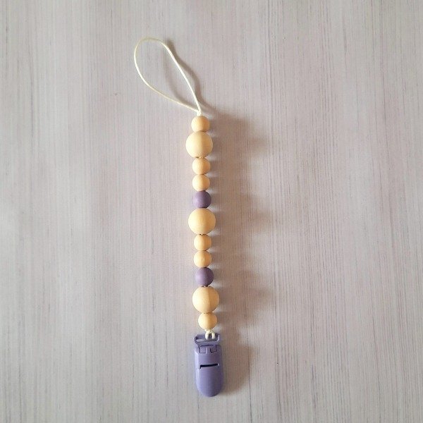 Producto - Portachupete Madera Libre de BPA Lila