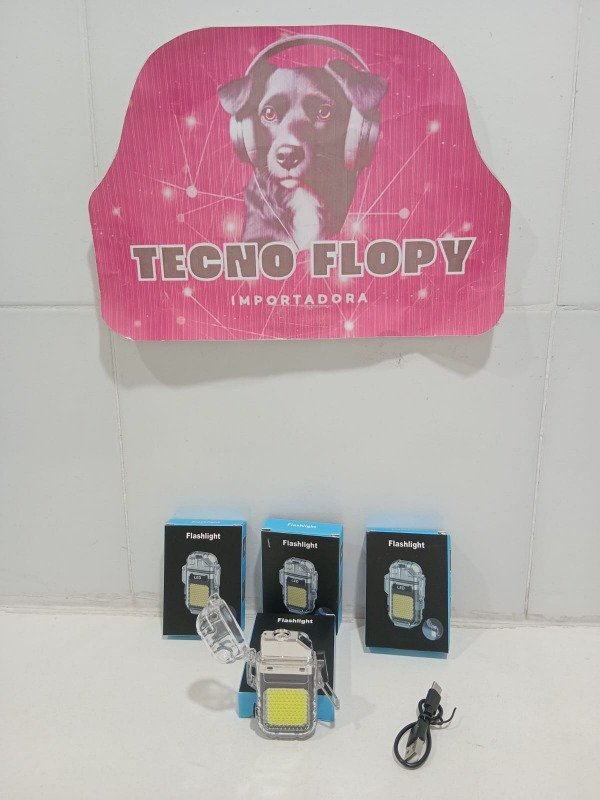 Producto - Linterna mini led recargable con encendedor