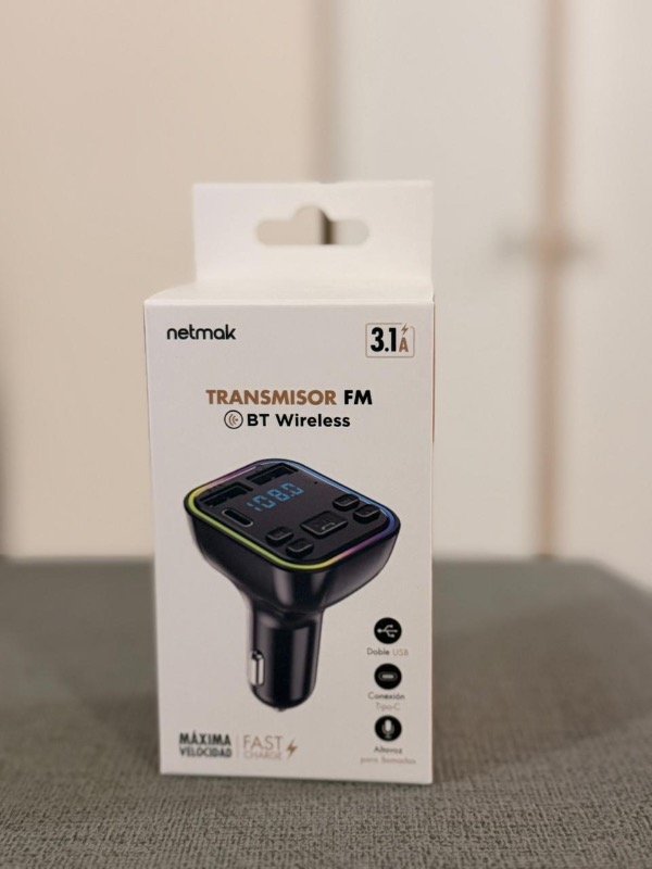 Producto - Cargador de auto netmak con bluetooth