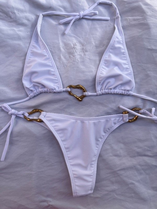 Bikini con aplique dorado blanco talle 85