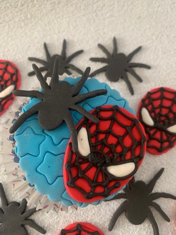 Producto - Hombre Araña /arañas  12 unidades