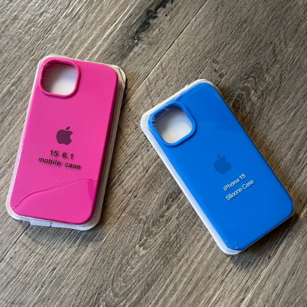 Producto - Silicone case CAJITA ROTA iPhone 15