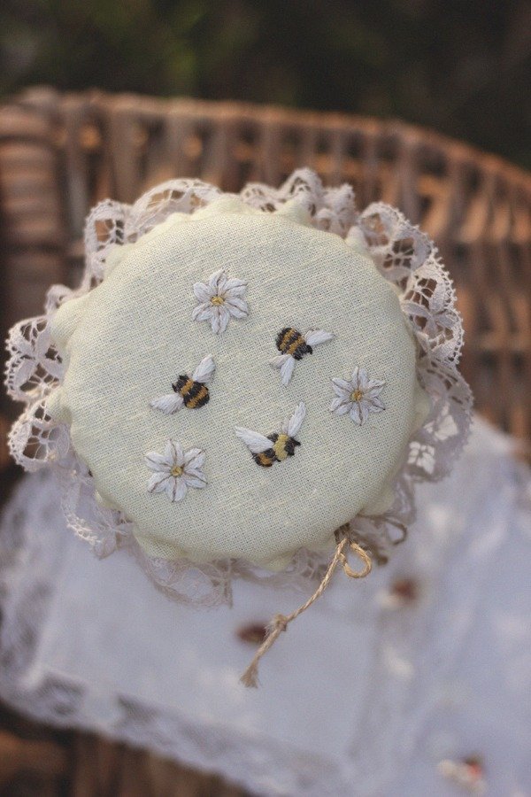 Producto - Bonnets Bordados "Benjamin's Garden" - 4