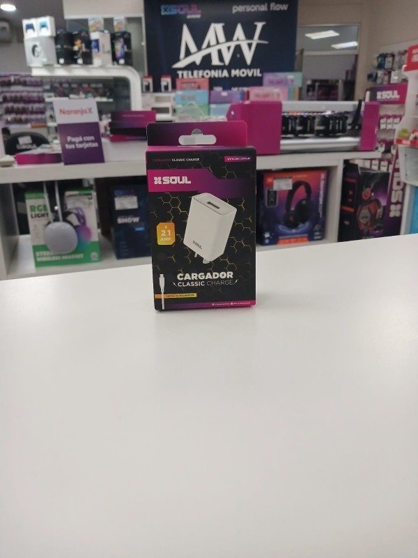 Producto - Cargador Viajero Classic Soul 2.1A 1 USB + Cable Usb Micro V8 CVQ-CUSBM