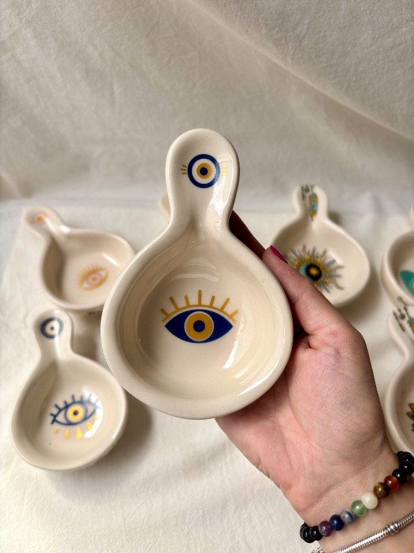 Producto - Sahumador de cerámica ojo con pestañas