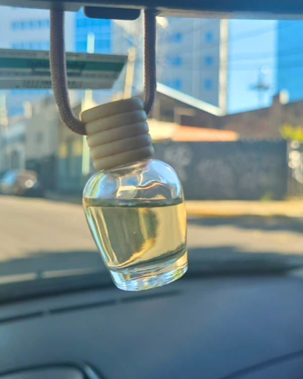 Producto - Difusor de Aromas para el Auto (con recarga)