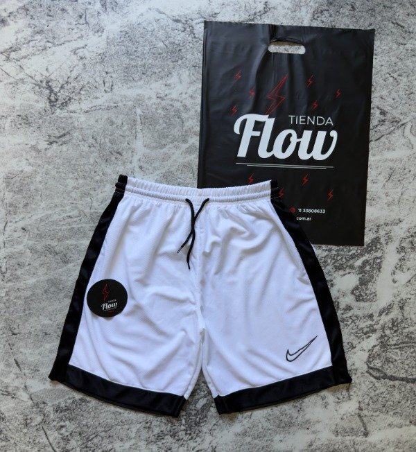 Producto - Short Nike Basic Blanco