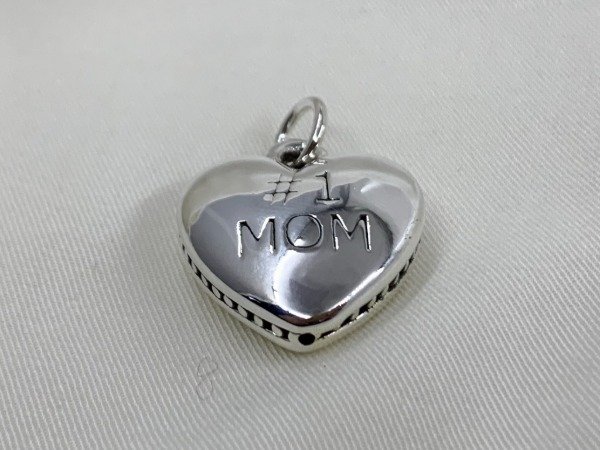 Producto - Dije plata inflada MAMÁ