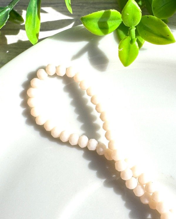 Producto - TIRA CRISTAL DE ROCA BEIGE OPACO 3MM