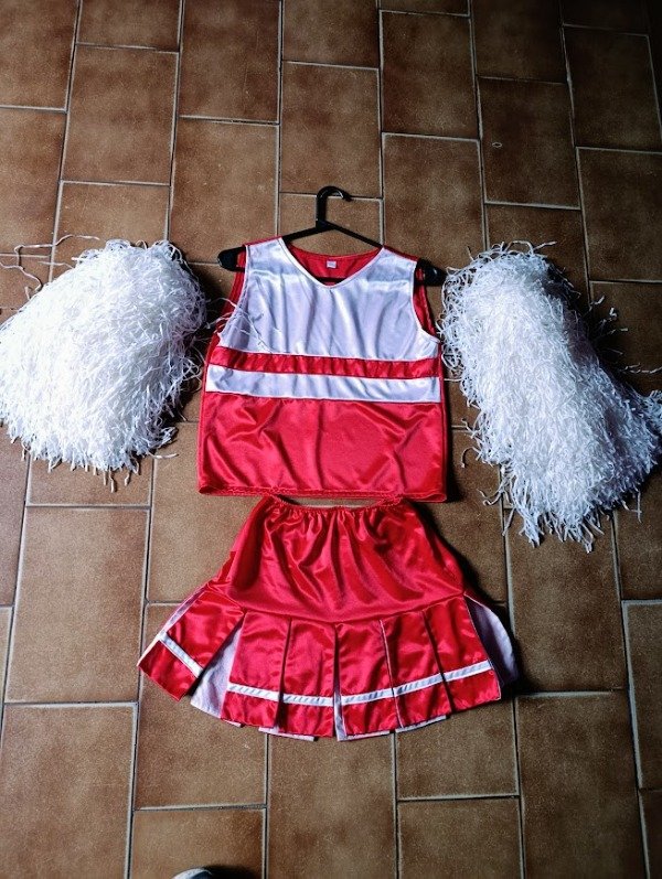 Producto - Porrista roja talle 12