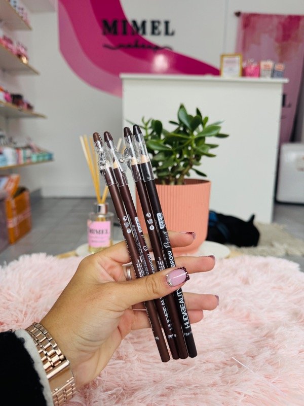 Producto - Delineador Lápiz Marrón con Sacapuntas