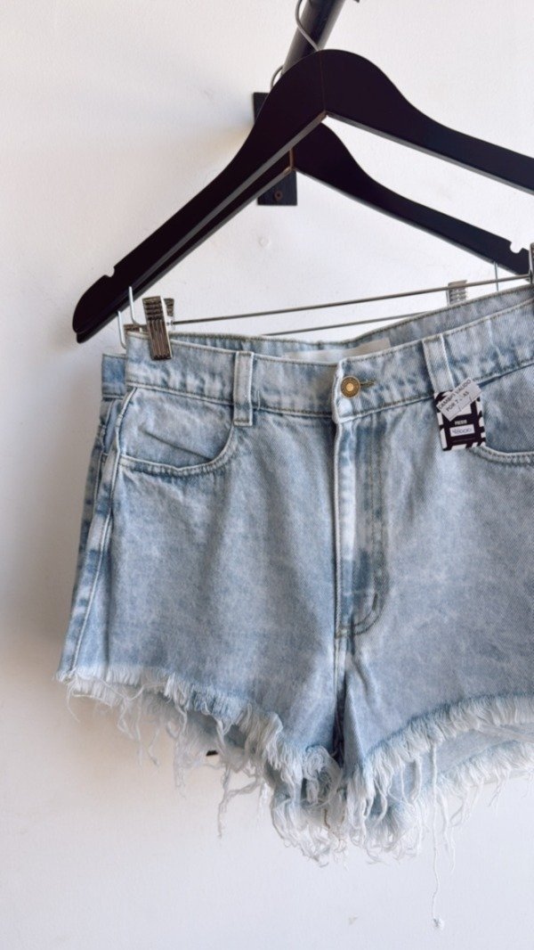 Producto - SHORT DE JEAN CLASICO