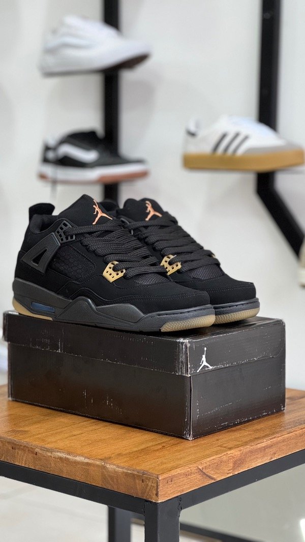 Producto - Jordan Retro 4 Caramelo
