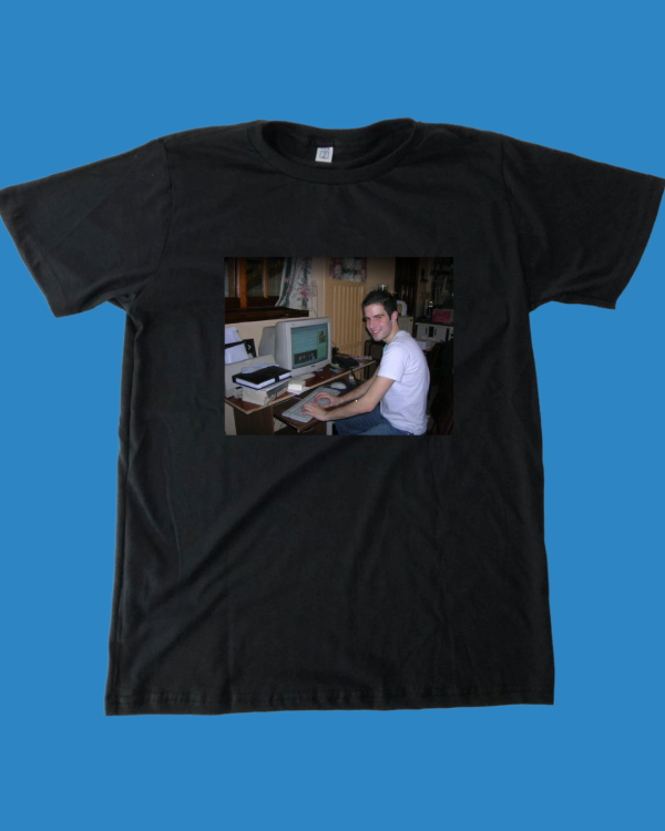 Producto - Remera Compu - Martín Cirio