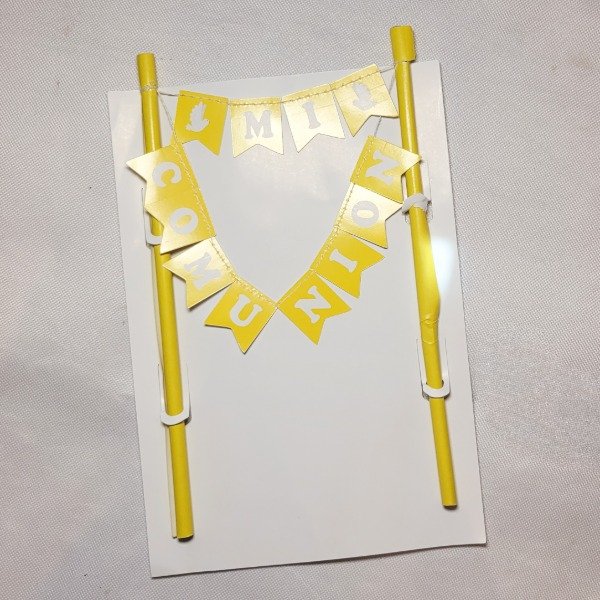 Producto - Banderin para torta MI COMUNIÓN amarillo y blanco