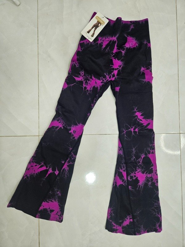 Producto - CALZA OXFORD BATIK LE VICTORIA'S NEGRO CON FUSCIA (A44 F)