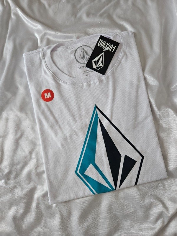 Producto - REMERA PREMIUM VOLCOM CLASICA