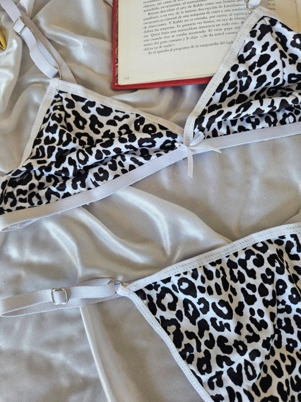 Producto - CONJUNTO LYCRA ESTAMPADO (A17 A) BLANCO CON NEGRO