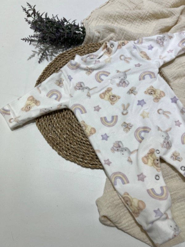 Producto - Enterito BC plush arcoiris abc lila