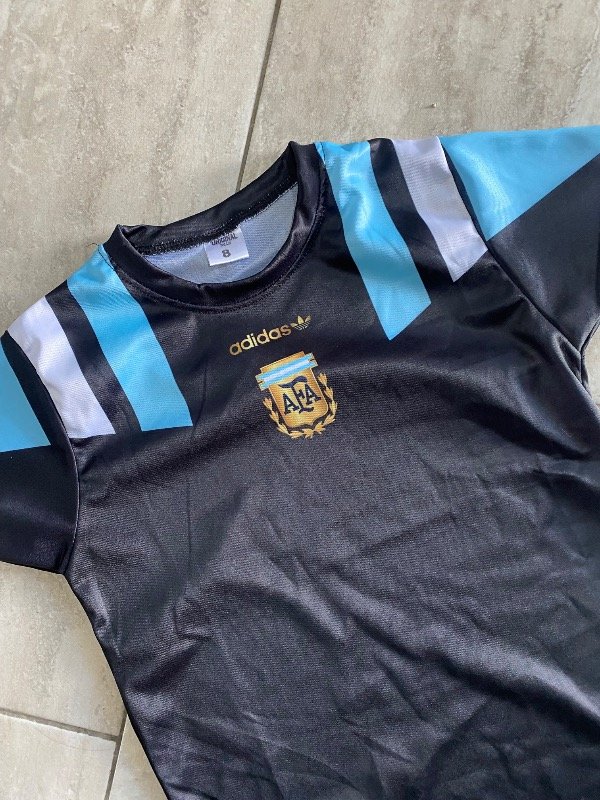 Remera Niño EQT negra afa — imagen 2