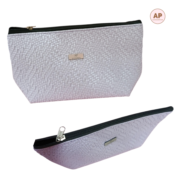Producto - NECESER CUERINA XL TRENZADO LILA