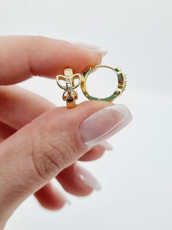 Producto - Aros acero dorado argollita aplique mariposa calad