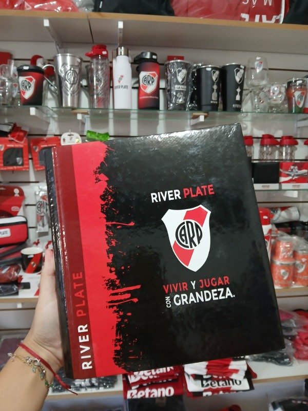 Producto - Carpeta River