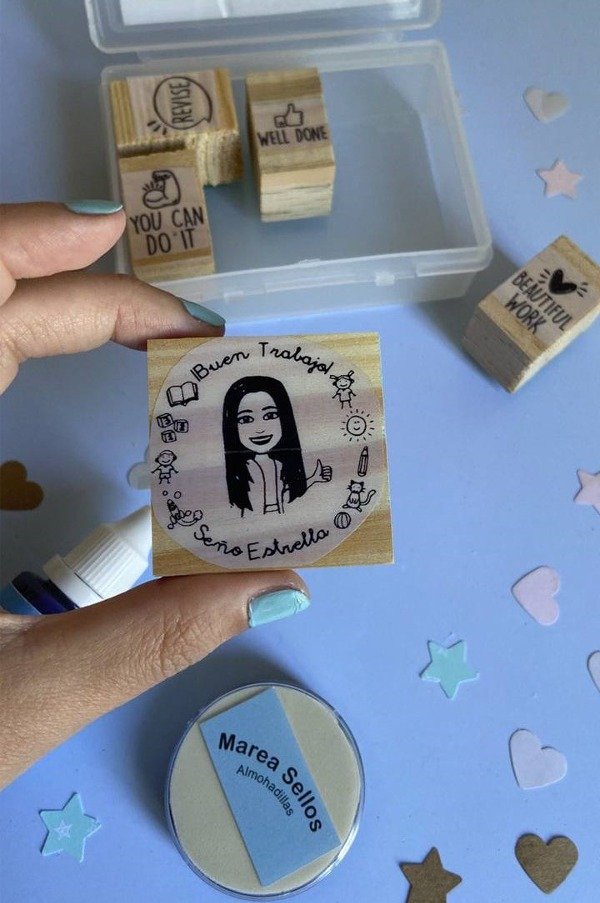 Producto - Kit docente personalizado 2. Comunicarse con Marea Sellos para hacer este pedido