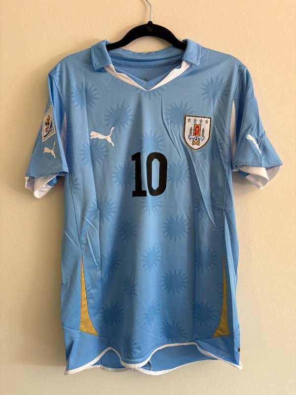 Producto - Camiseta Retro IMPORTADA Uruguay Mundial 2010 - Forlán #10