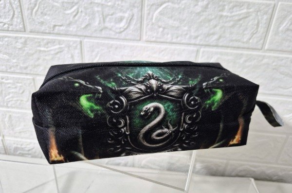 Producto - Cartuchera Harry Potter slytherin 20 cm x 7 cm x 8 cm de cordura