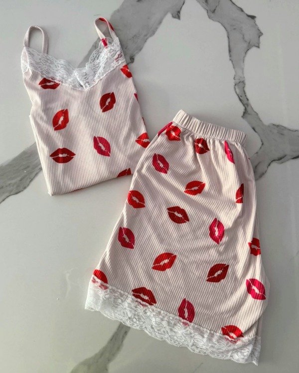 Producto - Pijama morley viscoso con puntilla crema estampado