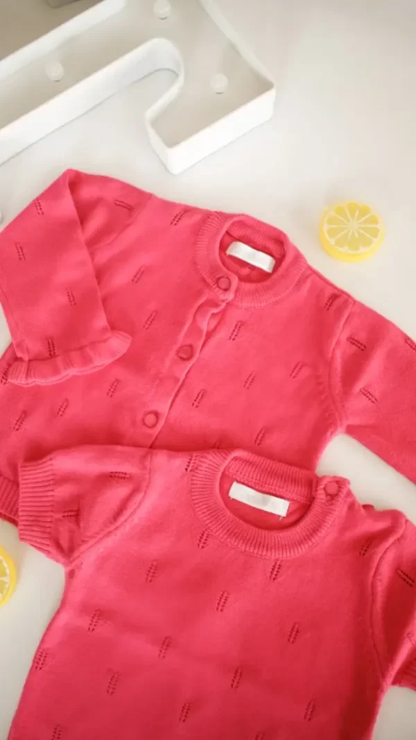 Producto - CAMPERA ELLA SPIKE FUCSIA